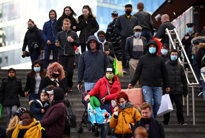 UK inflation rises to highest in nearly 30 years