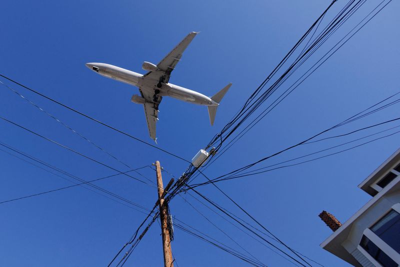 U.S. FAA to issue 5G wireless aviation impact notices