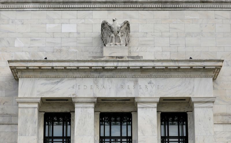 U.S. companies saw modest growth in late 2021, Fed survey shows
