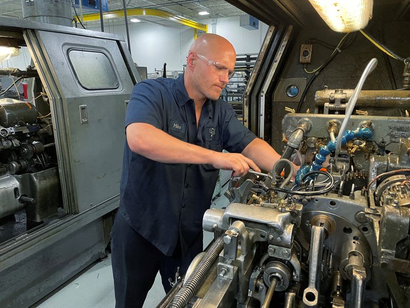 U.S. factory orders increase strongly in November