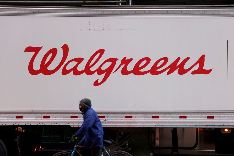 Walgreens swings to profit as COVID-19 testing, vaccinations lift pharmacy sales