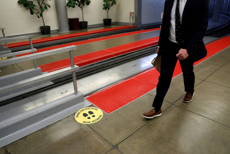 Washington subway to delay return of many railcars