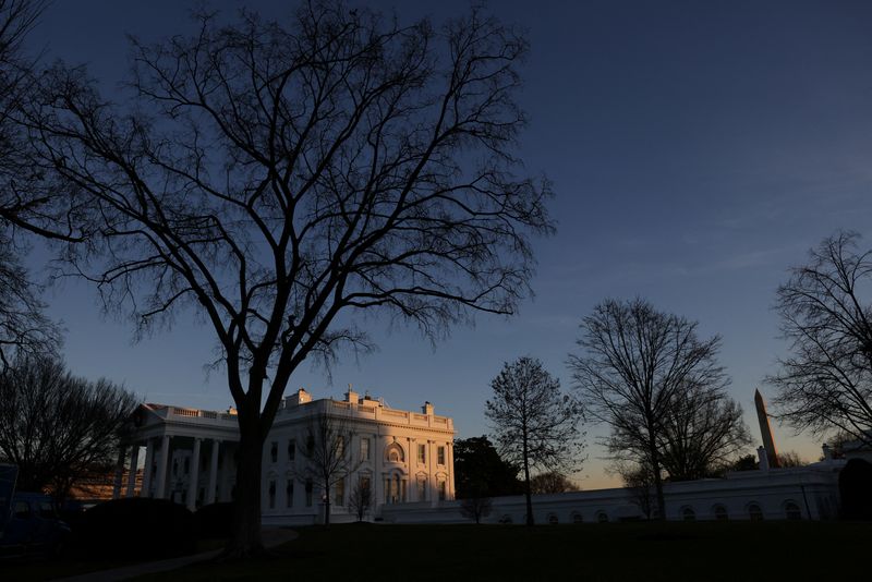 White House welcomes OPEC+ decision to stick to planned output increase