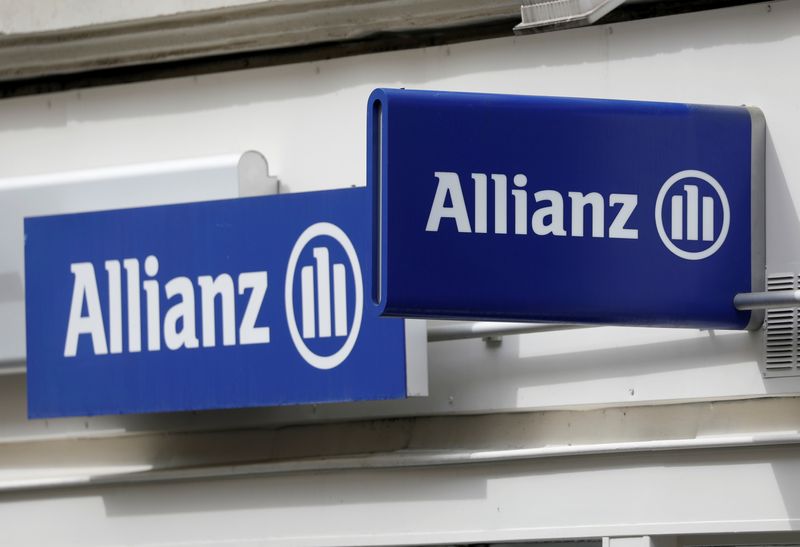 Allianz CEO cites progress in settlement but will take bonus hit