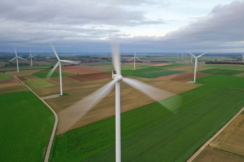 Analysis-Geopolitical clouds gather over Europe's climate change plans