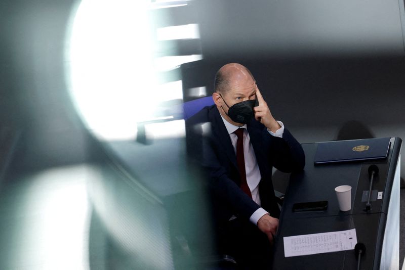 Analysis-Putin forces Germany to step up to role as global power