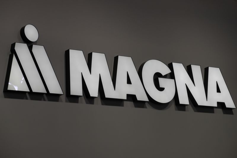Auto parts maker Magna sees industry recovery in 2022