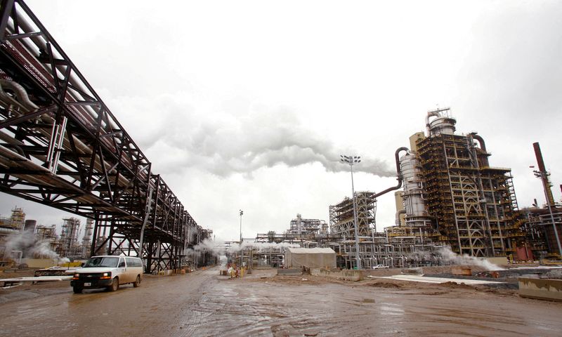 Canada's Alberta province forecasts 2022/23 budget surplus as oil prices soar