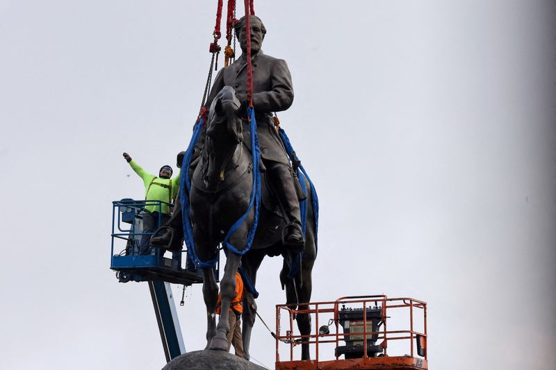 Confederate symbols falling faster as U.S. wakes up to past wrongs - report