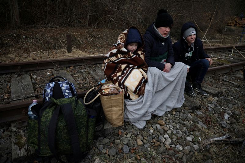 EU plans to grant Ukrainians right to stay for up to 3 years