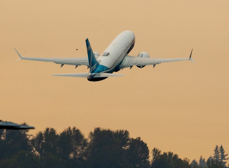 FAA moves to protect safety employees from manufacturer interference