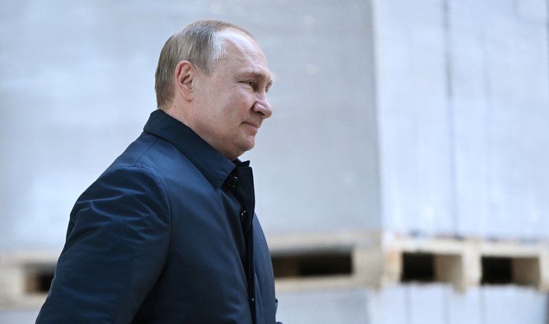 Handful of Russian media websites display anti-Putin message after hack