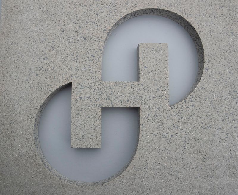 Holcim beats forecasts for recurring operating profit in Q4