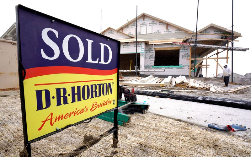 Homebuilder DR Horton first-quarter profit jumps
