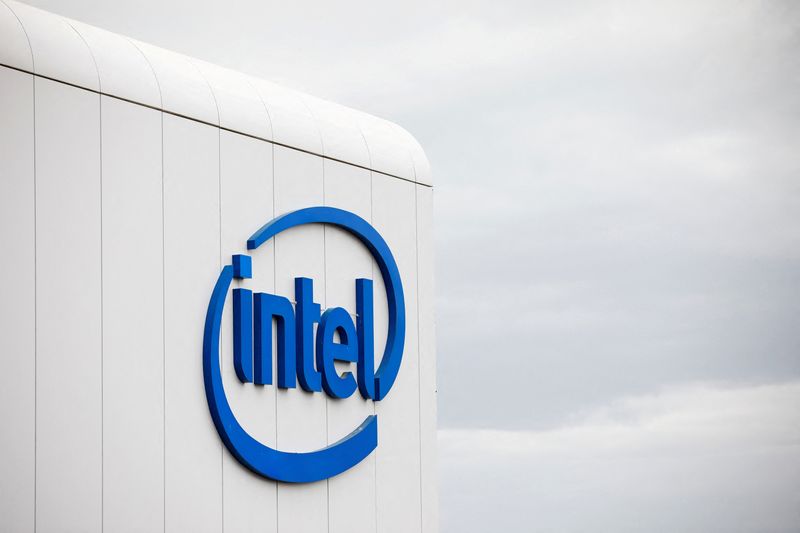 Intel delays launch of standalone desktop graphics chips to Q2