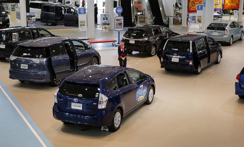 Japan's car sales slump, heightens chance of Q1 economic contraction
