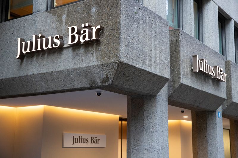 Julius Baer posts 55% profit rise for 2021