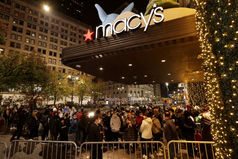 Macy's holiday-quarter sales beat expectations