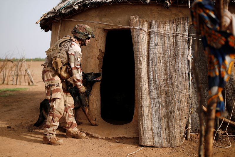 Mali says France should withdraw troops from its territory without delay