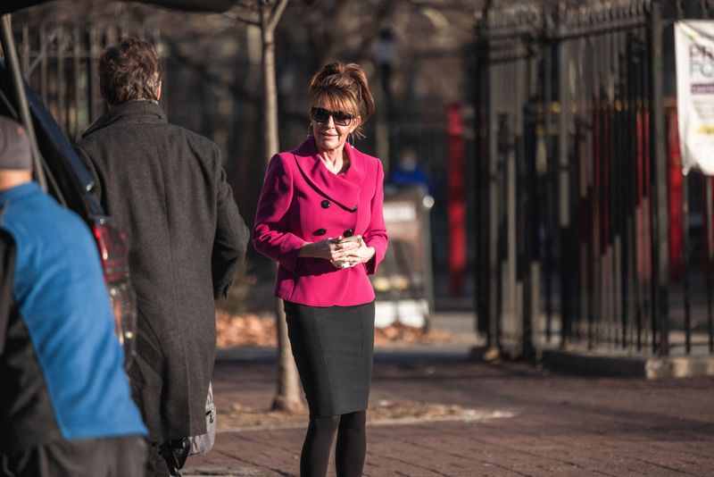 N.Y. Times ex-editor denies trying to blame Sarah Palin for congresswoman's shooting