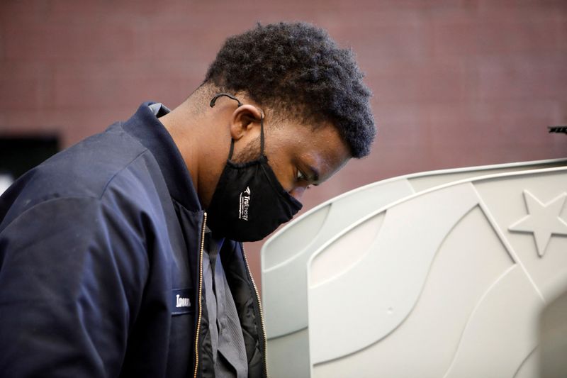 North Carolina Supreme Court strikes down new congressional maps