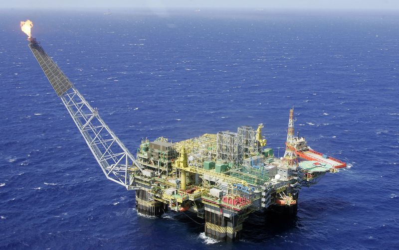 Oil Rises After Crude Price Hike by Saudi Arabia