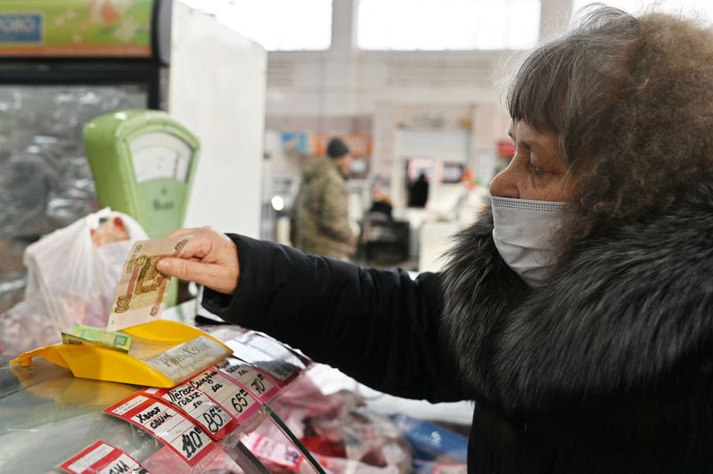 Rouble sinks past 78 vs dollar, stocks plunge on Ukraine nerves