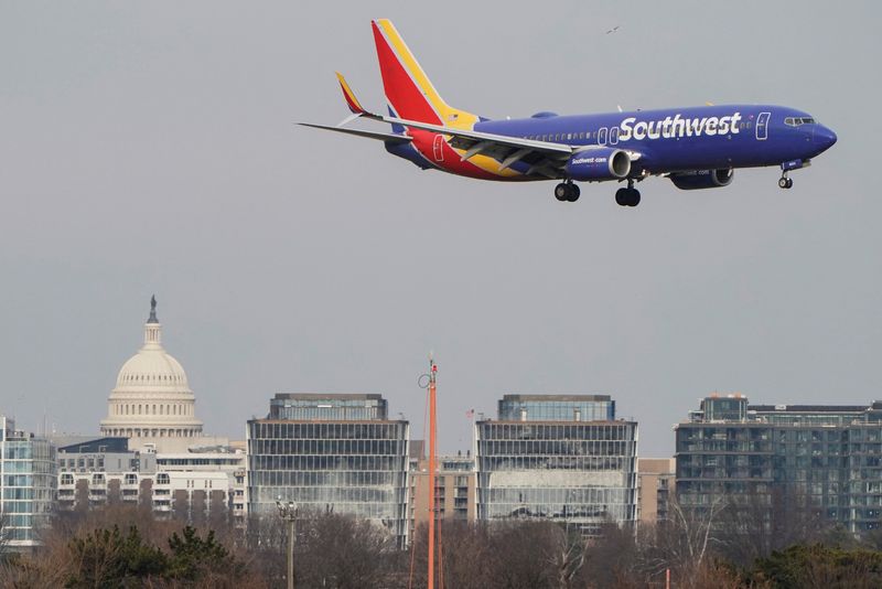 Southwest Airlines to bring alcohol back on planes after nearly two years