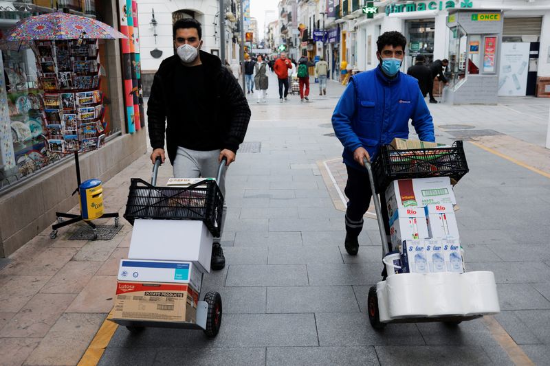 Spain January CPI rose 6.1% over 12 months, INE's final data show