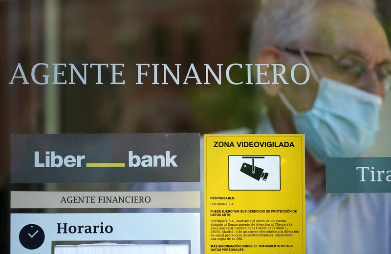 Spanish lender Unicaja Q4 books loss on falling lending income