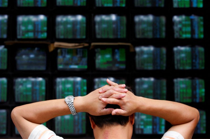 Traders scour markets for protection amid Ukraine tensions