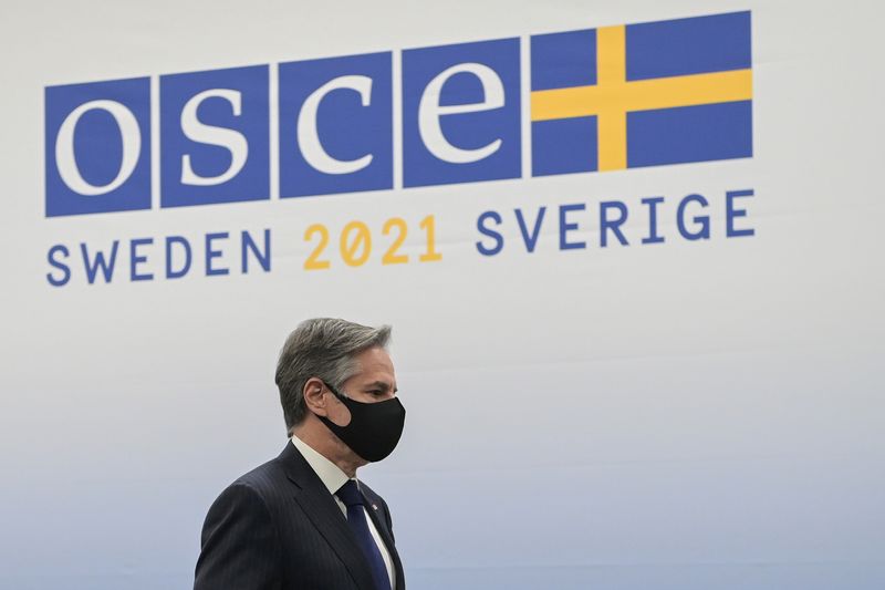 U.S. pulls out some staff from Ukraine embassy, OSCE