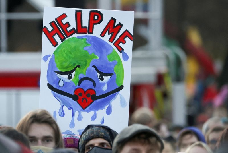 Ukraine crisis rattles U.N. climate report proceedings