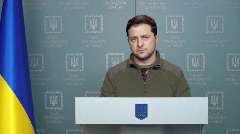 Ukraine president asks for fast-track EU membership