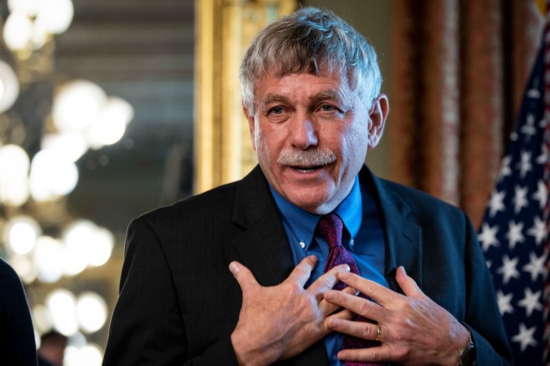 White House to monitor corrective actions over science adviser Lander