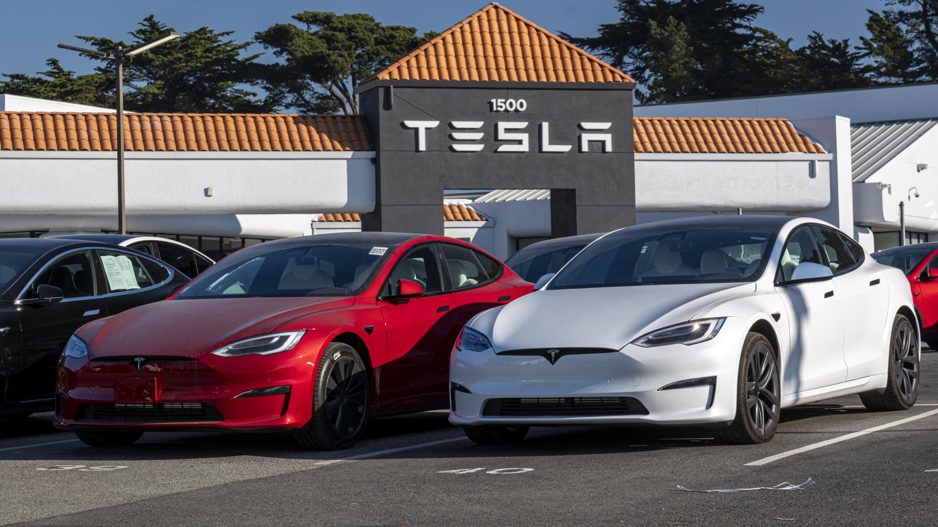Options traders bet on big post-earnings gains for Tesla