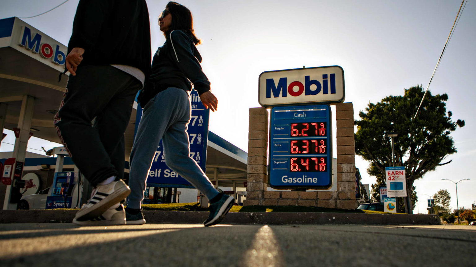 Gasoline prices hit $6 in parts of the U.S. and summer driving isn't ...