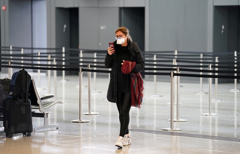 21 U.S. states ask judge to halt federal transportation mask mandate