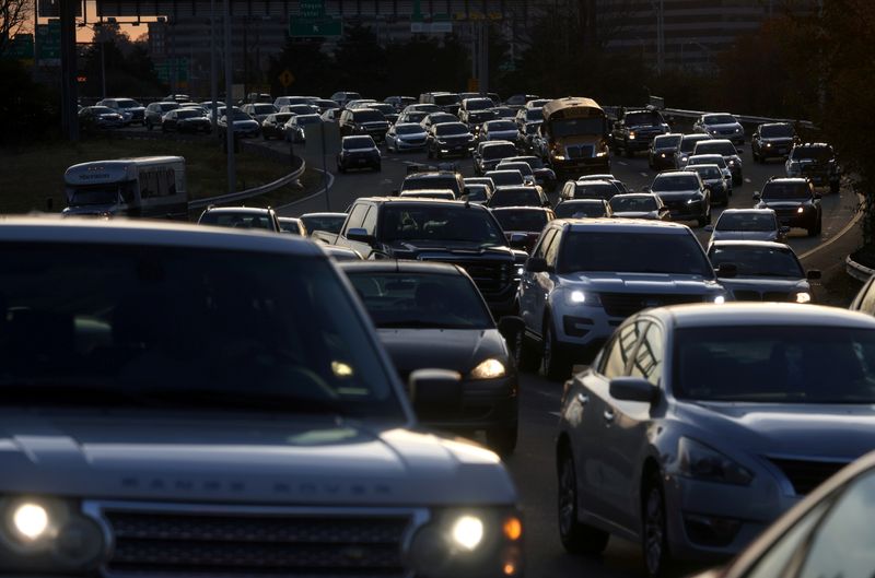 22 U.S. states back stringent EPA vehicle emissions rules