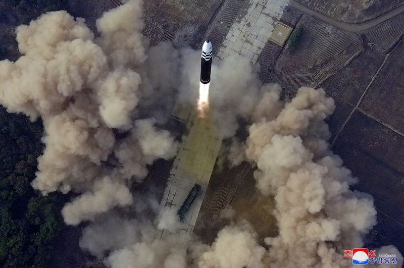 Analysts investigate possibility of N.Korea missile test 'deception'