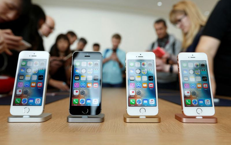 Apple to cut iPhone, AirPods output - Nikkei