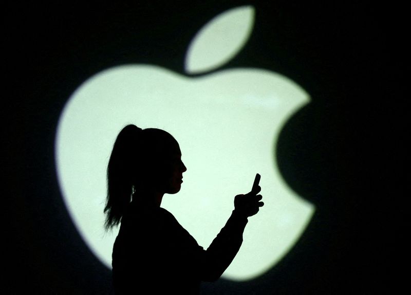 Apple's iCloud and iMessage suffering some outages - Downdetector