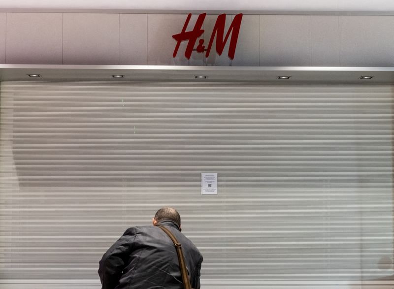 As western retail brands exit, Russia looks east for replacements