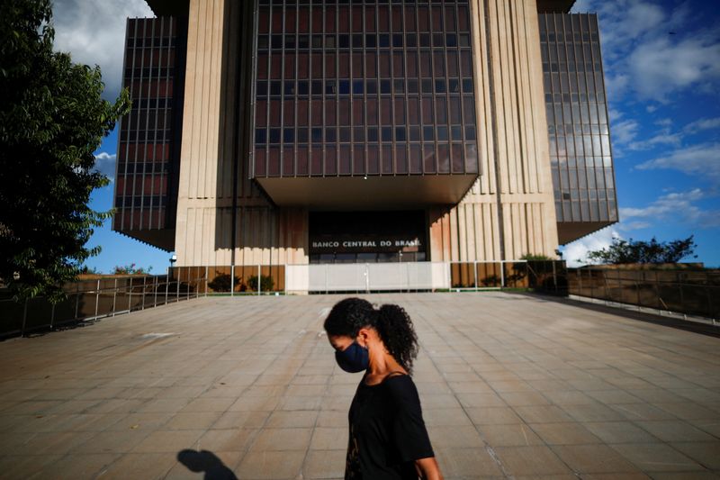Brazil's public debt up 2.03% in February, interest rates kept rising