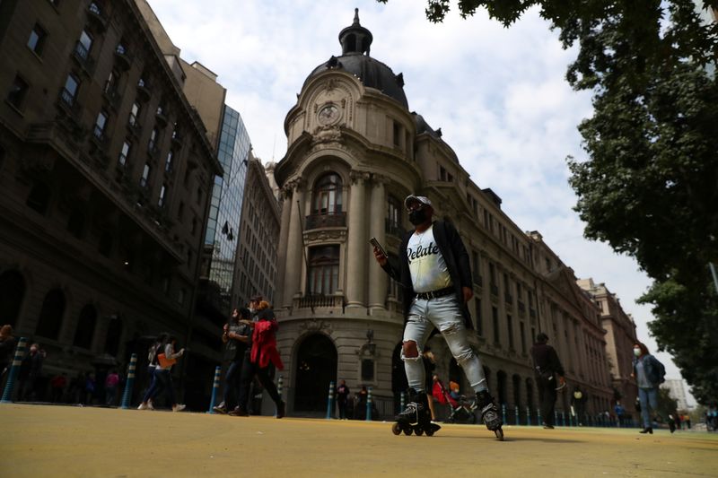 Chile's central bank shrinks GDP growth forecast for 2022