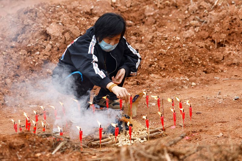 China launches inspection of airlines as search of crash victims continues