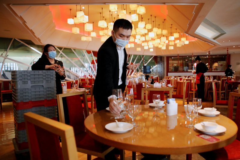 China's Feb service sector activity growth accelerates - official PMI