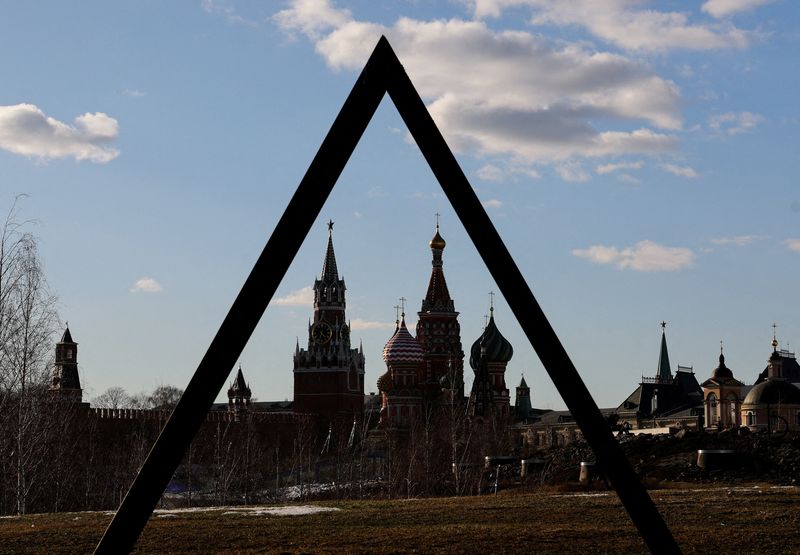 Clients plead with top custodian banks to stay in Russia
