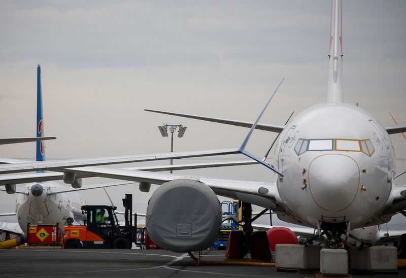 Congress looks to cut $2 billion from COVID aviation jobs fund