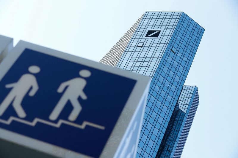 Deutsche Bank CEO gets 20% pay rise for 2021